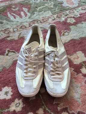Adidas Pale Lemon Yellow + Beige Sneakers 7 M
